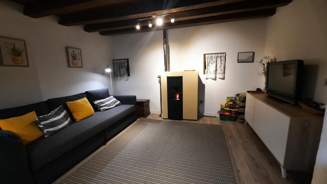 La Encina Del Abuelo La Adrada Exterior foto